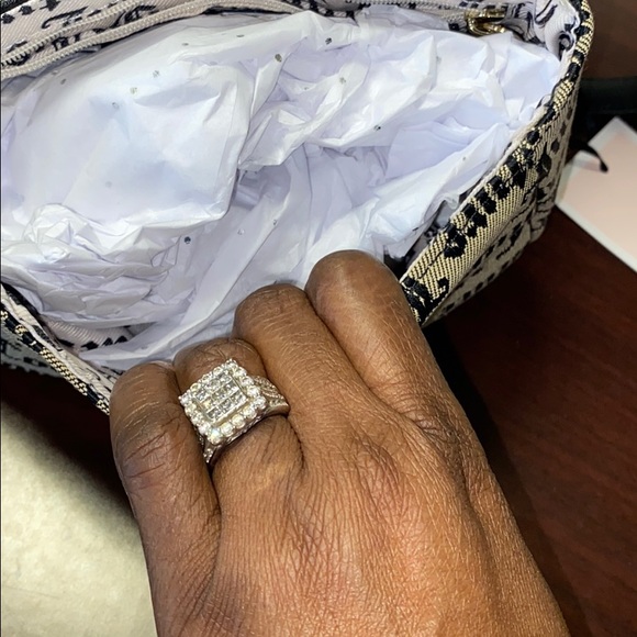 Juicy Couture Mini Crossbody - Picture 3 of 6